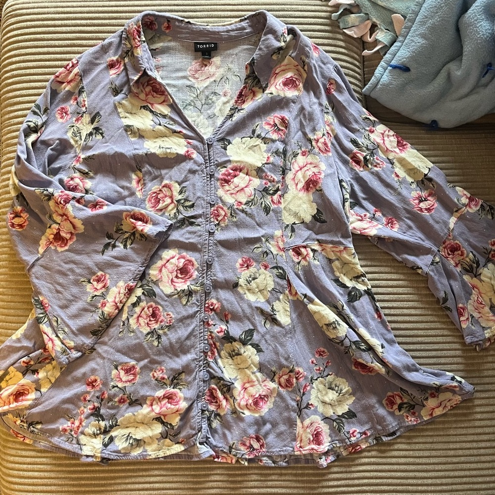 Torrid flutter sleeve tunic